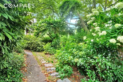 117 Tysen Street, New York, NY 10301 - Photo 13