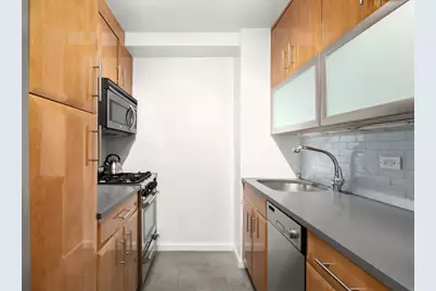 77 7th Avenue #7U, New York City, NY 10011 - Photo 3