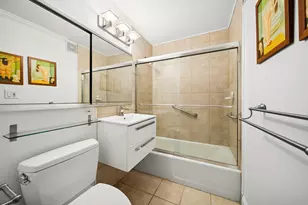 130 W 67th St, New York, NY 10023 - Photo 5