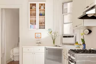 633 E 11th St, New York City, NY 10009 - Photo 5