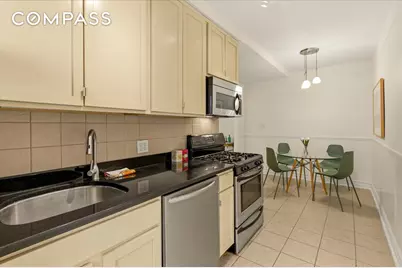 385 Argyle Road #4A, Brooklyn, NY 11218 - Photo 9