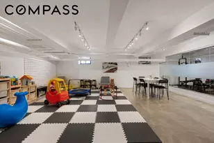 385 Argyle Rd, New York City, NY 11218 - Photo 19