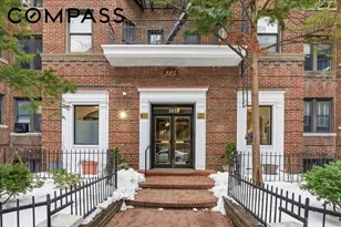 385 Argyle Rd, New York City, NY 11218 - Photo 3