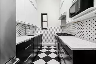 383 West End Ave, New York City, NY 10024 - Photo 5
