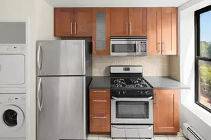 317 W 95th St, New York City, NY 10025 - Photo 3