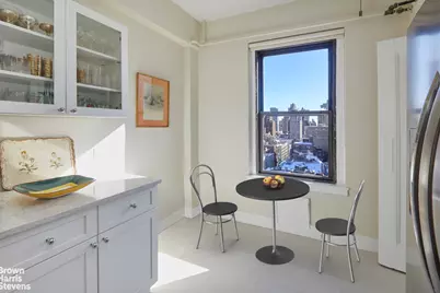 140 E 81st Street #12F, New York, NY 10028 - Photo 5