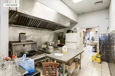 180-18 Hillside Avenue, New York City, NY 11432 - Photo 7