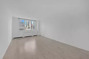 201 E 36th St, New York City, NY 10016 - Photo 9