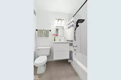 266 E Broadway #B1902, New York, NY 10002 - Photo 5