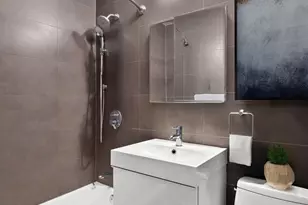 201 E 25th St, New York City, NY 10010 - Photo 5