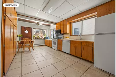 642 E 26th Street, Brooklyn, NY 11210 - Photo 5