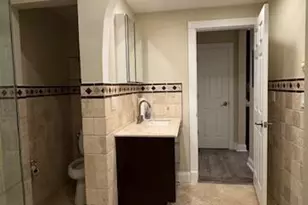 162-16 77th Rd, New York City, NY 11366 - Photo 19