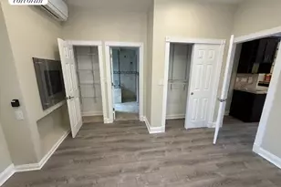 162-16 77th Rd, New York City, NY 11366 - Photo 9