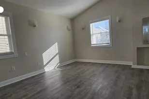 162-16 77th Rd, New York City, NY 11366 - Photo 7