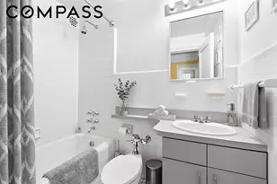 302 W 12th St, New York City, NY 10014 - Photo 5