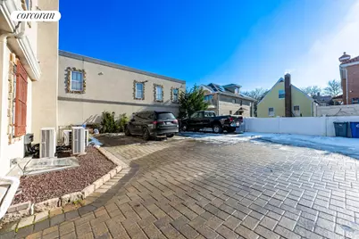 162-12 77th Road, Fresh Meadows, NY 11366 - Photo 5