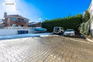 162-16 77th Rd, Fresh Meadows, NY 11366 - Photo 15