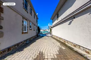 162-16 77th Rd, Fresh Meadows, NY 11366 - Photo 9