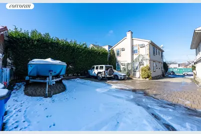 162-16 77th Road, Fresh Meadows, NY 11366 - Photo 21