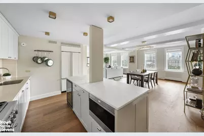 32 Washington Square W #14E, New York City, NY 10011 - Photo 27