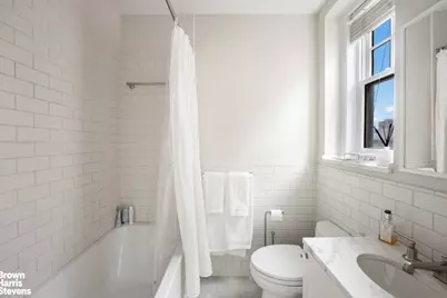 32 Washington Square W #14E, New York City, NY 10011 - Photo 21