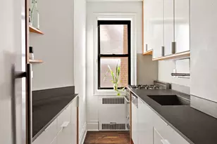 192 E 8th St, Brooklyn, NY 11218 - Photo 3