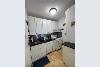 147 E 61st Street #4B, New York City, NY 10065 - Photo 5