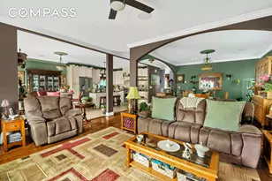 909 Jewett Ave, New York City, NY 10314 - Photo 9