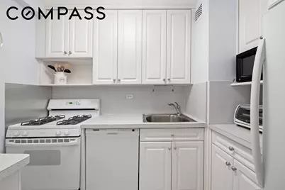 201 E 21st Street #7A, New York City, NY 10010 - Photo 3