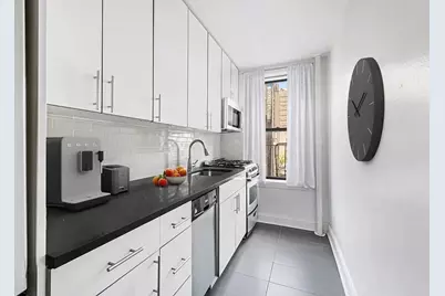 305 W 18th Street #2-F, New York City, NY 10011 - Photo 5