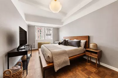 299 W 12th Street #1F, New York City, NY 10014 - Photo 9