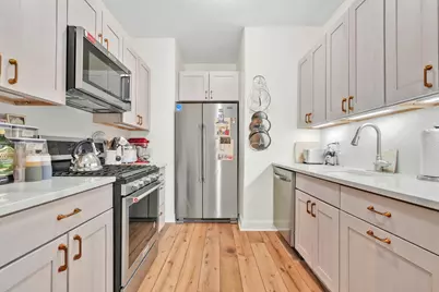25 Parade Place #2-K, New York City, NY 11226 - Photo 3