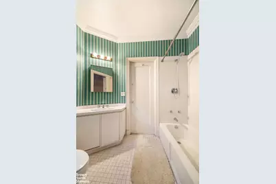 1075 Park Avenue #3D, New York City, NY 10128 - Photo 19