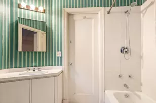 1075 Park Ave, New York City, NY 10128 - Photo 19