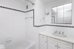 510 East 86th St, New York City, NY 10028 - Photo 13