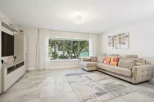 2812 E 27th St, New York City, NY 11235 - Photo 3