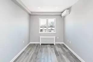 19-61 80th St, New York City, NY 11370 - Photo 9