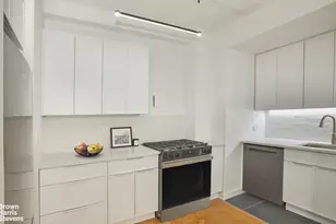 140 W 71st St, New York, NY 10023 - Photo 5