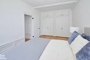 140 W 71st St, New York, NY 10023 - Photo 7