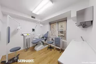 225 E 47th St, New York City, NY 10017 - Photo 7