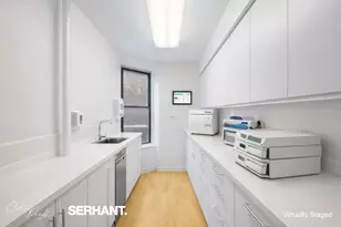 225 E 47th St, New York City, NY 10017 - Photo 13