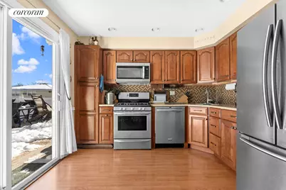 131 Crossfield Avenue, New York City, NY 10312 - Photo 3