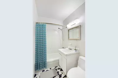 170 W 23rd Street #5M, New York City, NY 10011 - Photo 5