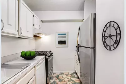 170 W 23rd Street #5M, New York City, NY 10011 - Photo 3