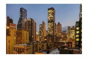 211 E 51st St, New York City, NY 10022 - Photo 1