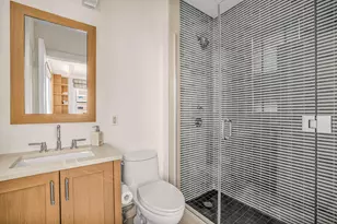 910 Park Ave, New York City, NY 10075 - Photo 11