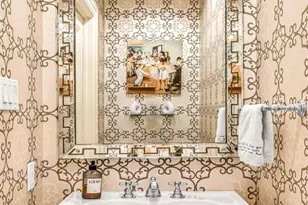 910 Park Ave, New York City, NY 10075 - Photo 13