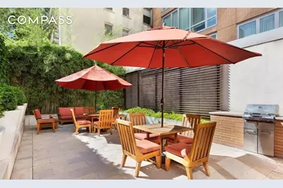 250 E 53rd Street #1601, New York, NY 10022 - Photo 15