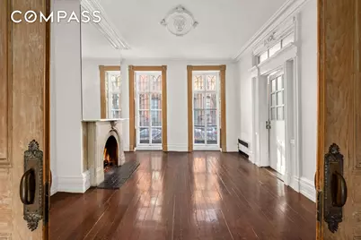 262 W 11th Street, New York, NY 10014 - Photo 15