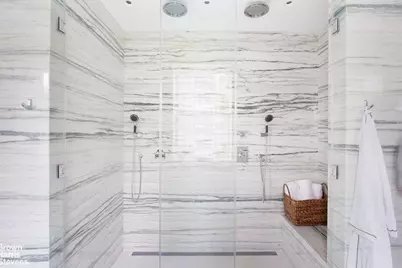 318 W 20th Street, New York, NY 10011 - Photo 9